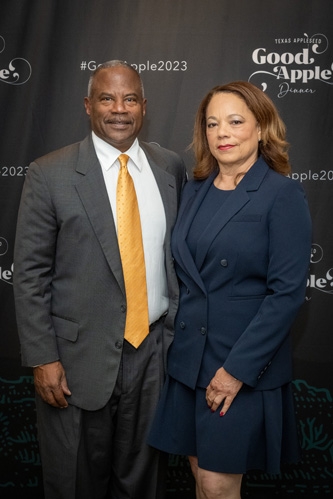 Ed and Peggy Fernandes attend the 2023 Good Apple Dinner.